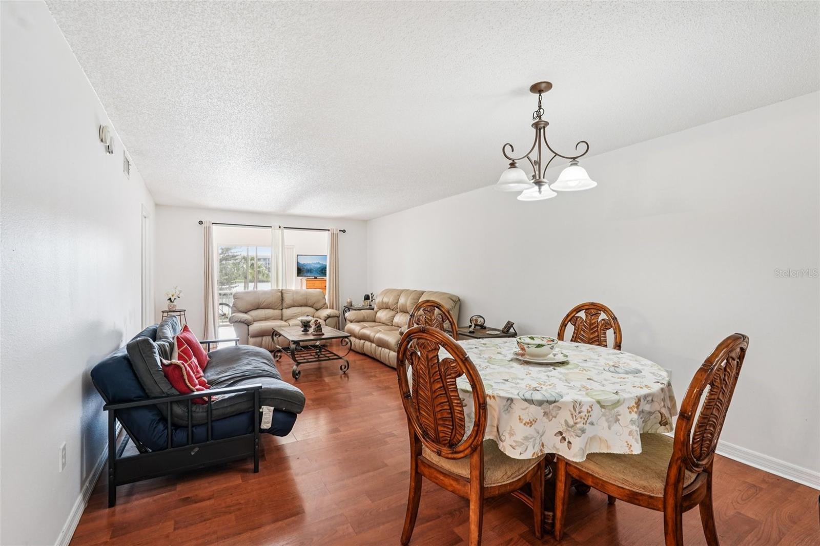 BAYSHORE ON THE LAKE - Residential