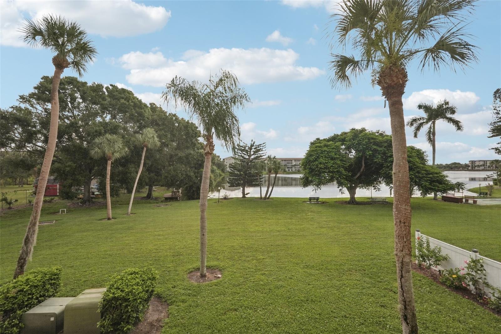 BAYSHORE ON THE LAKE - Residential