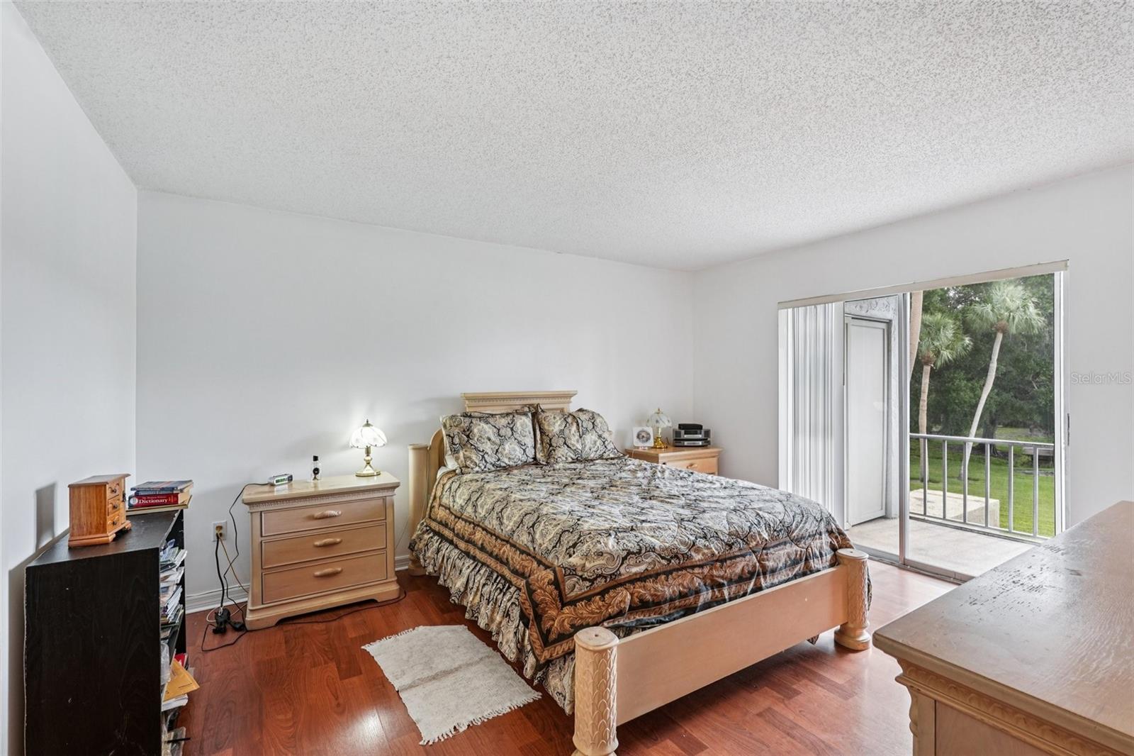 BAYSHORE ON THE LAKE - Residential