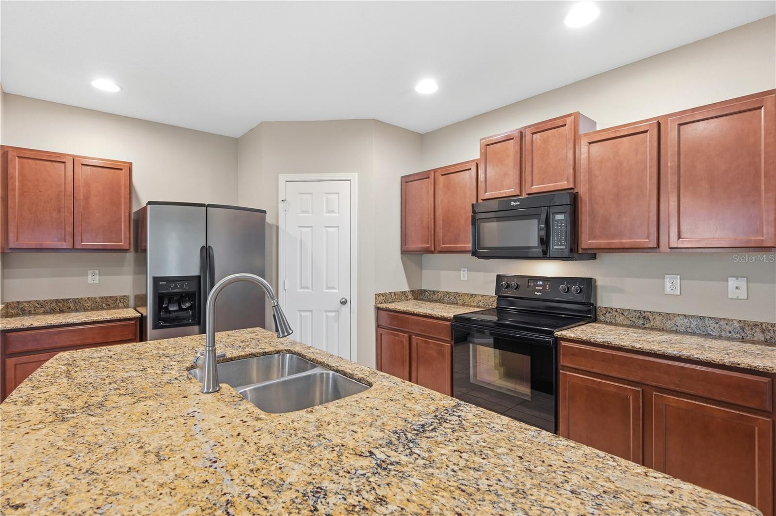MAGNOLIA PARK CENTRAL PH B - Residential