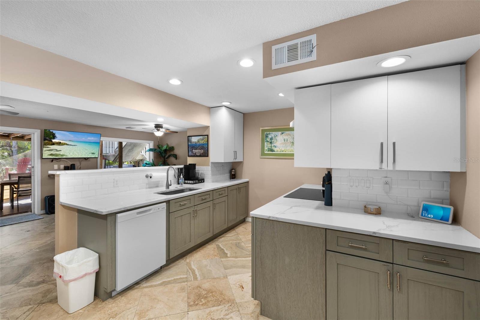 WEEKI WACHEE SHORES - Residential