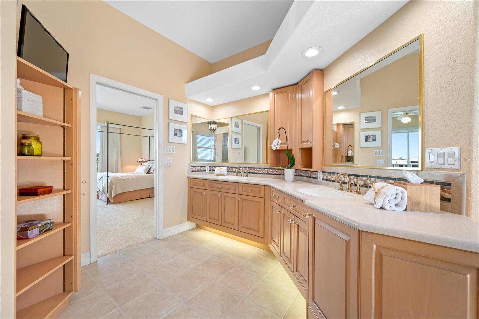 ISLAND ESTATES OF CLEARWATER - Residential