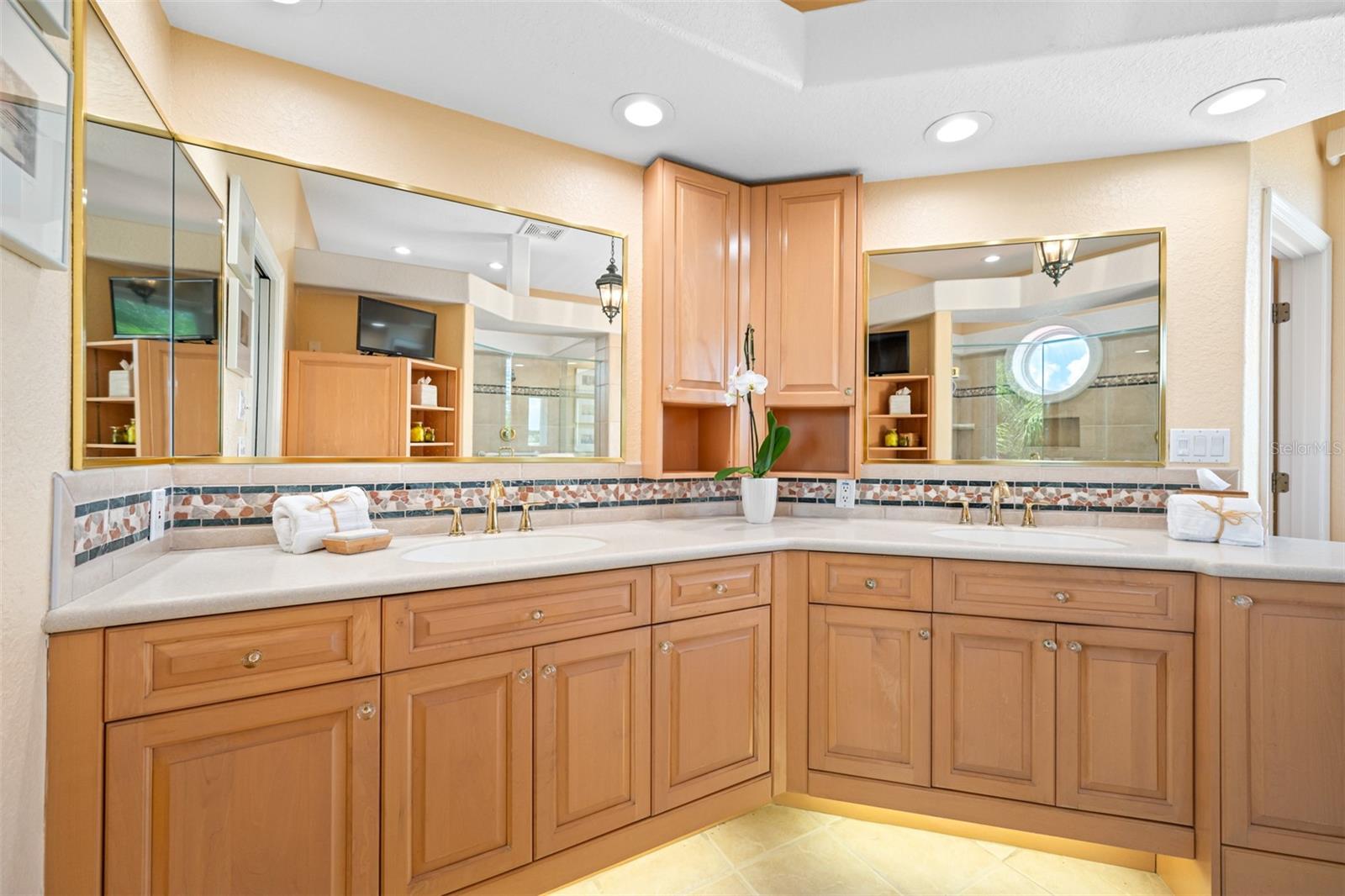 ISLAND ESTATES OF CLEARWATER - Residential