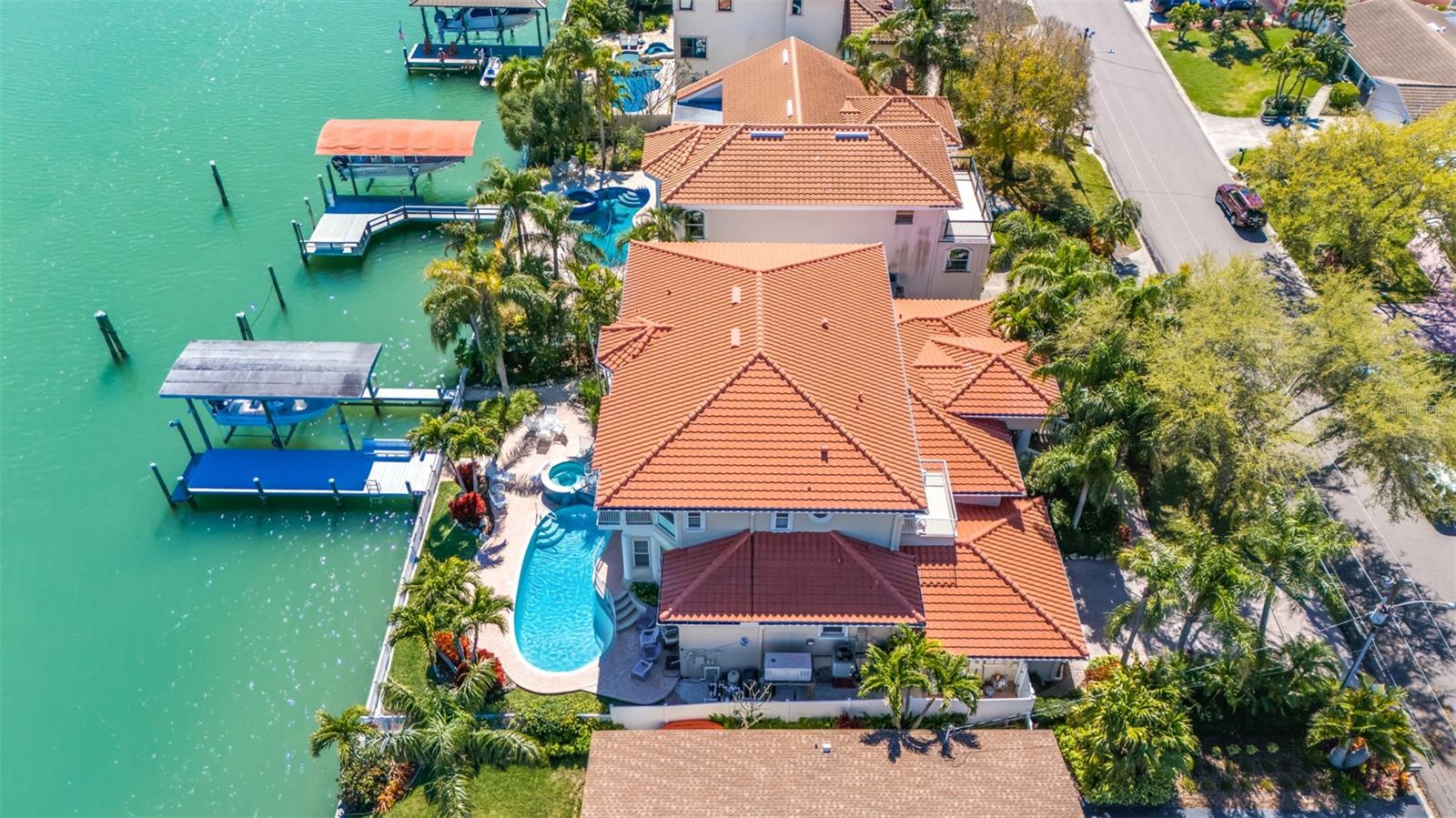 ISLAND ESTATES OF CLEARWATER - Residential