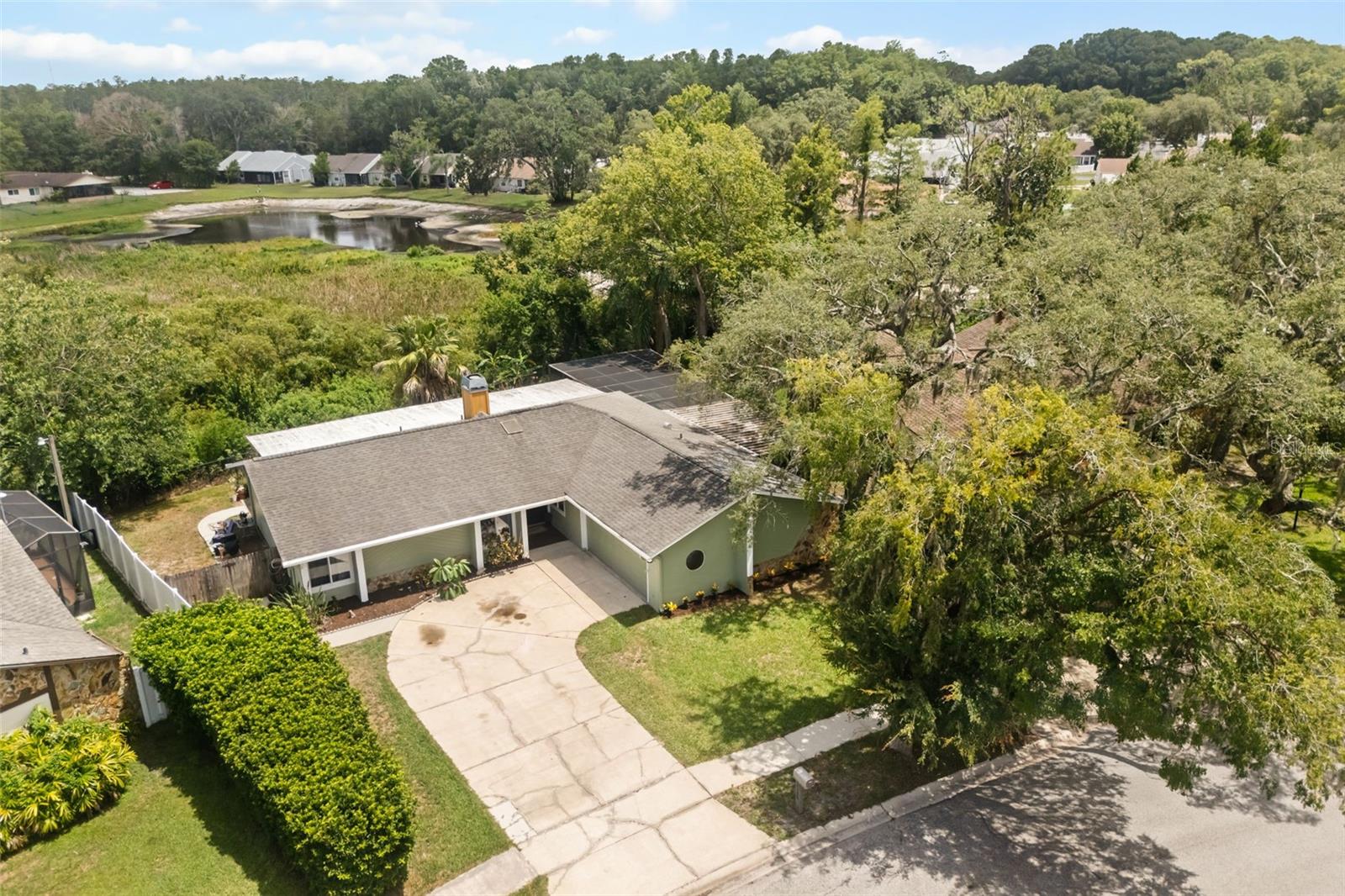 SHADOW LAKES - Residential