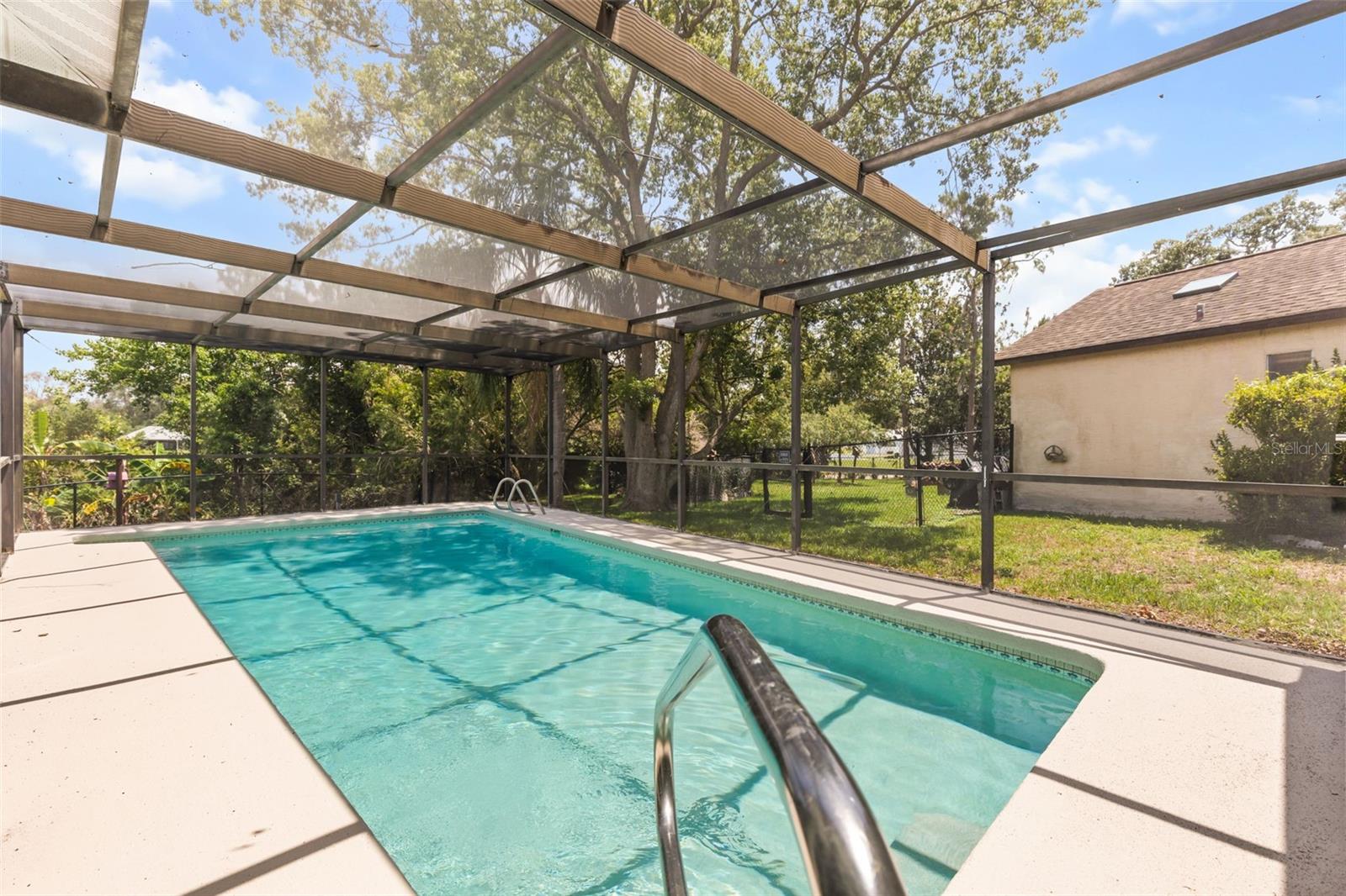 SHADOW LAKES - Residential