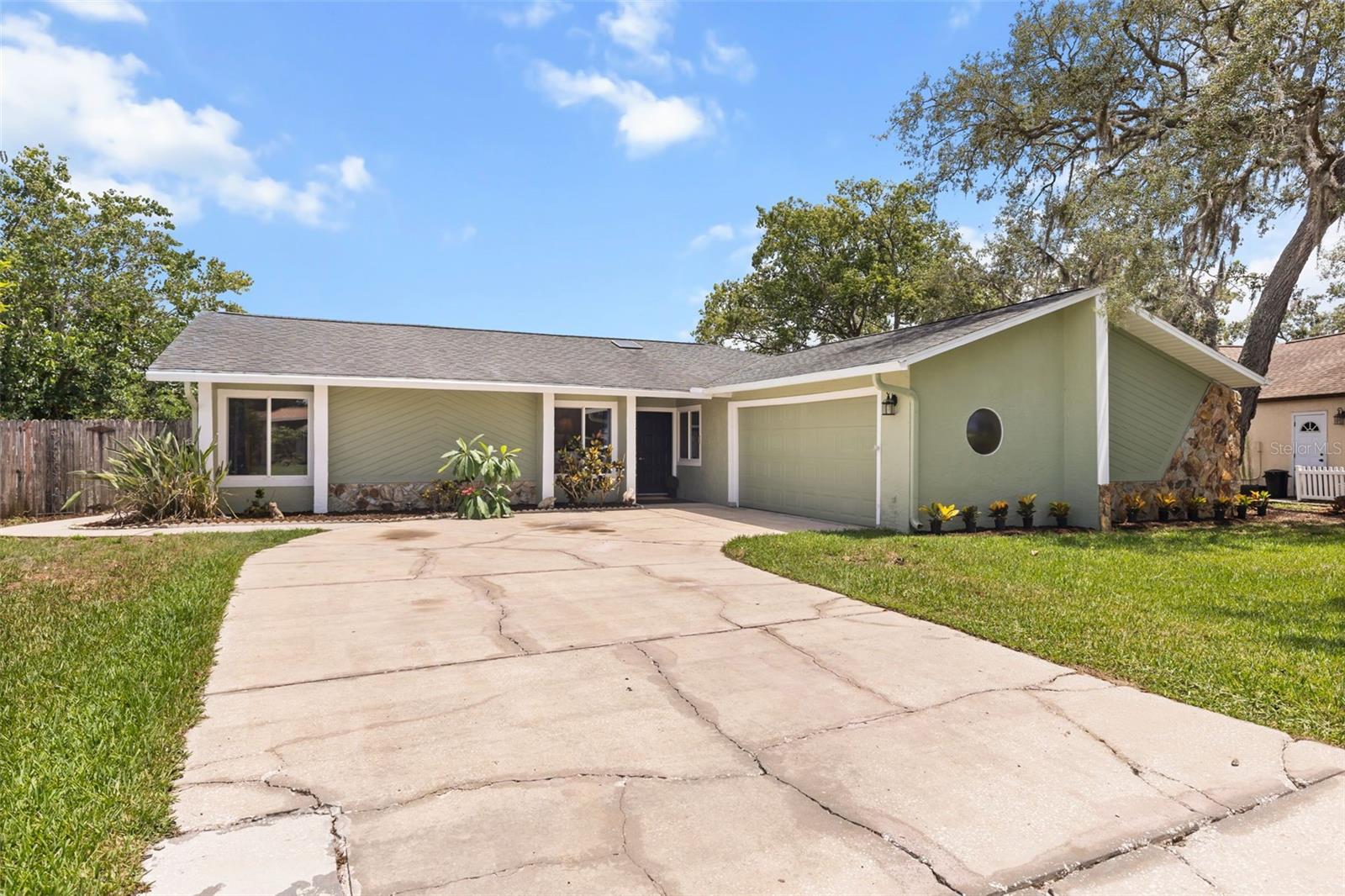 SHADOW LAKES - Residential