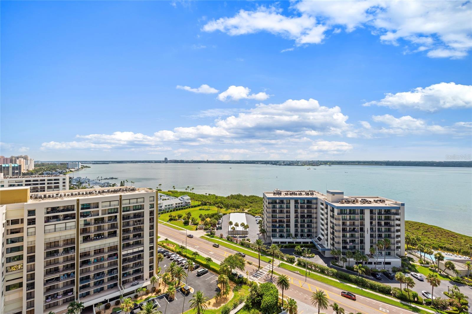 ULTIMAR ONE CONDO - Residential