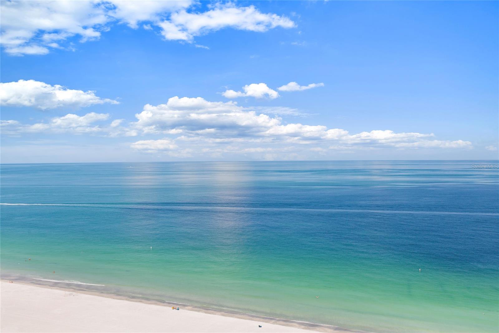 ULTIMAR ONE CONDO - Residential