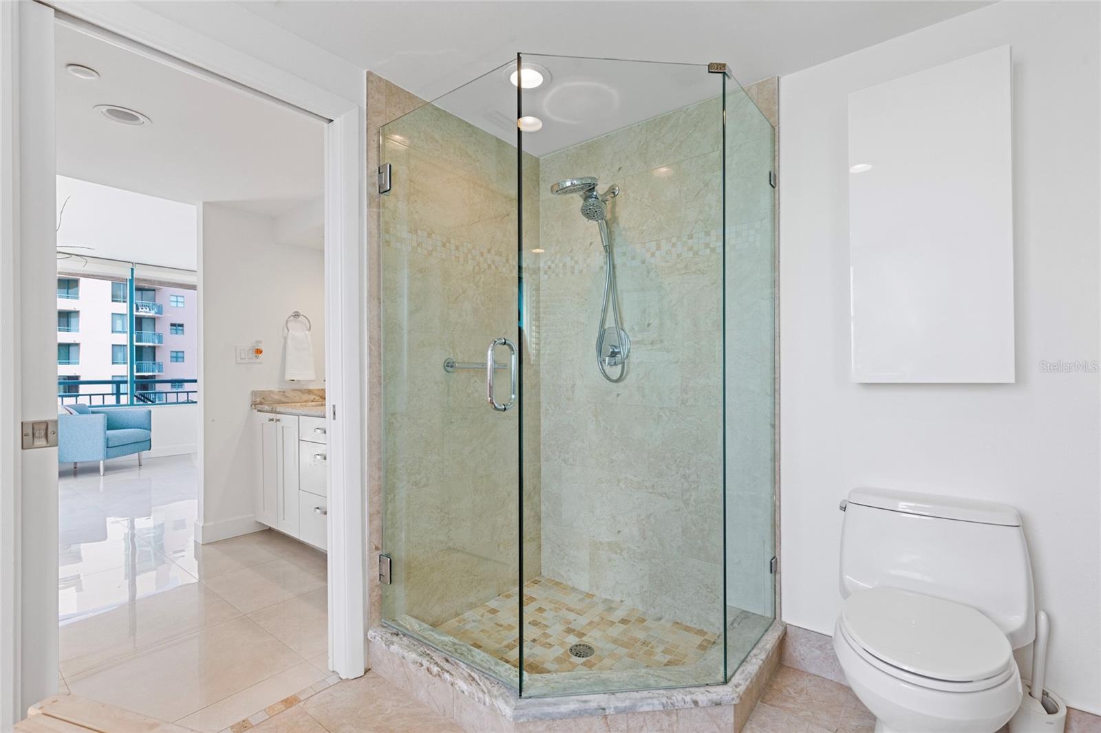 ULTIMAR ONE CONDO - Residential
