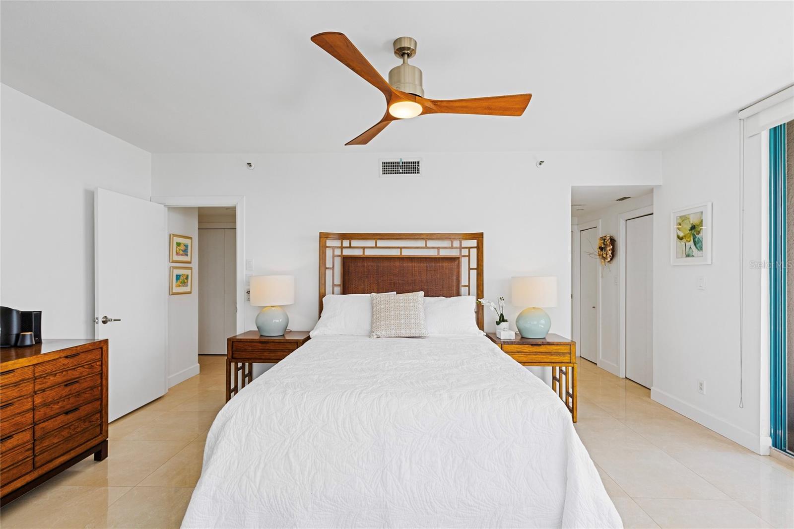 ULTIMAR ONE CONDO - Residential