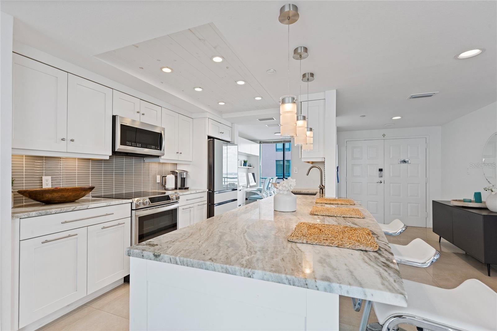 ULTIMAR ONE CONDO - Residential
