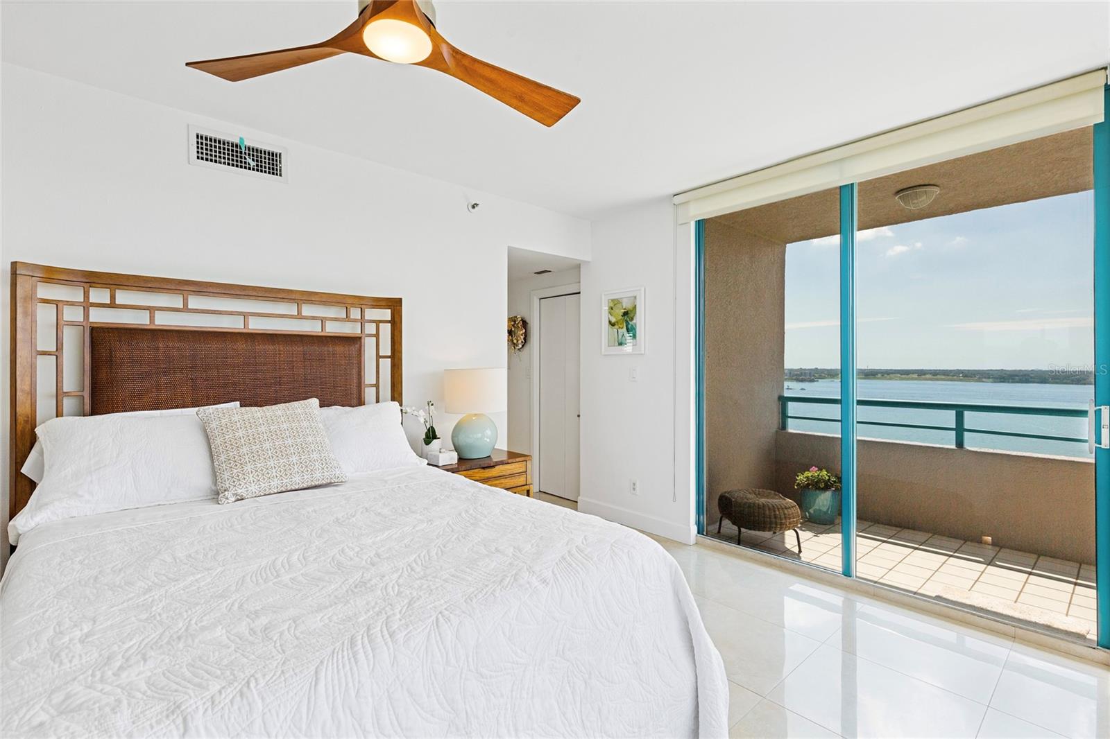ULTIMAR ONE CONDO - Residential