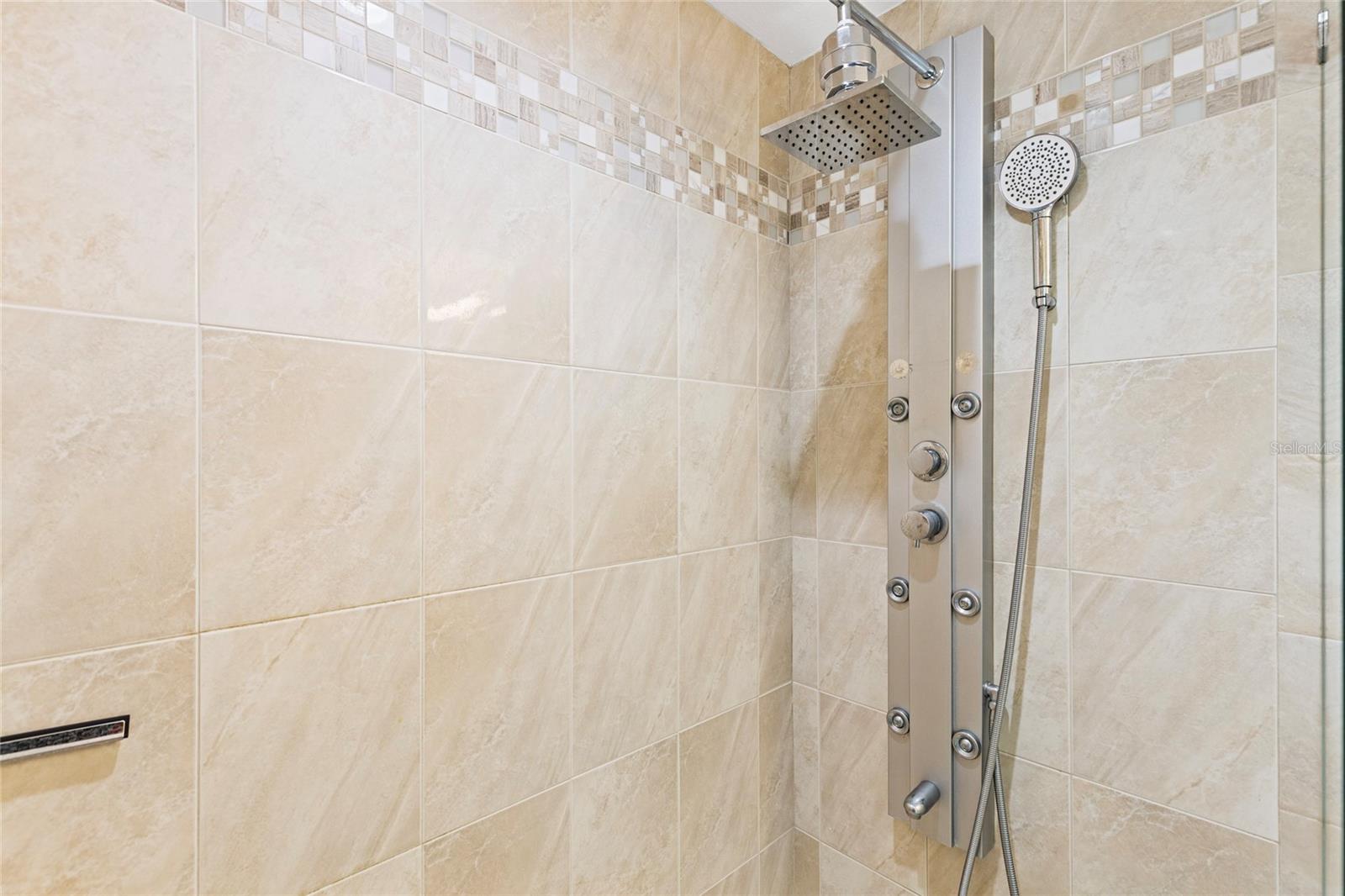 ULTIMAR ONE CONDO - Residential