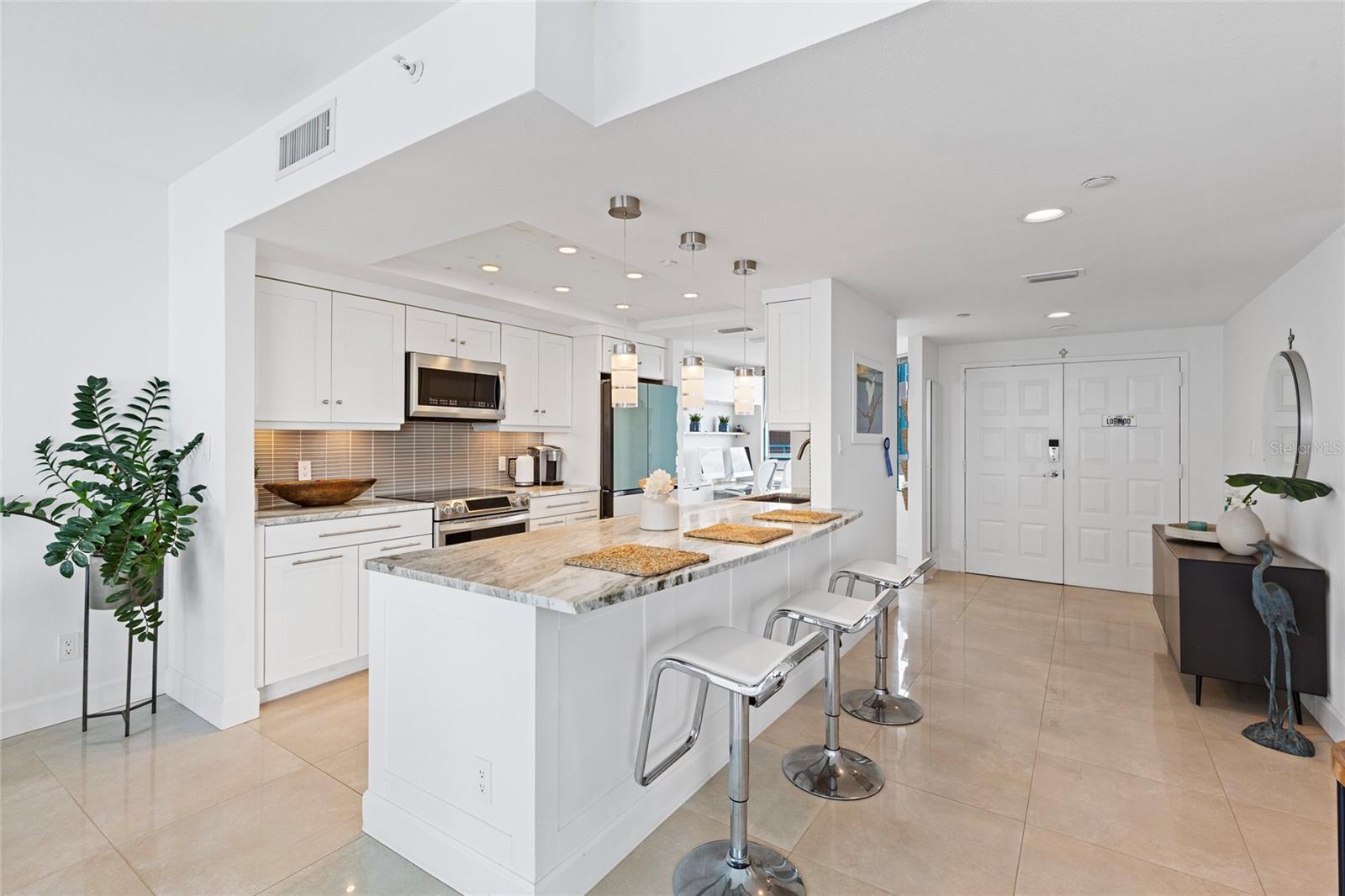 ULTIMAR ONE CONDO - Residential