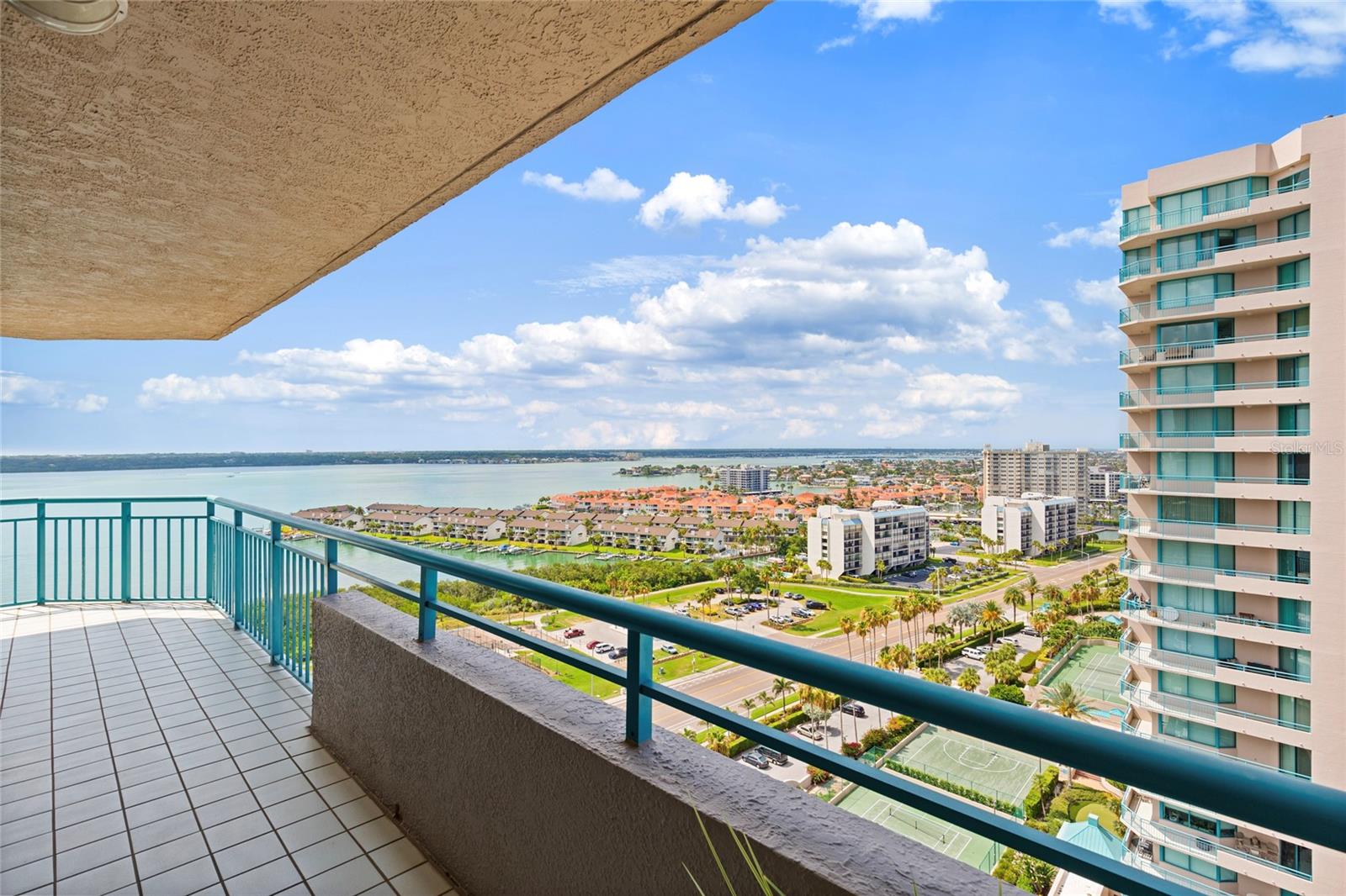 ULTIMAR ONE CONDO - Residential
