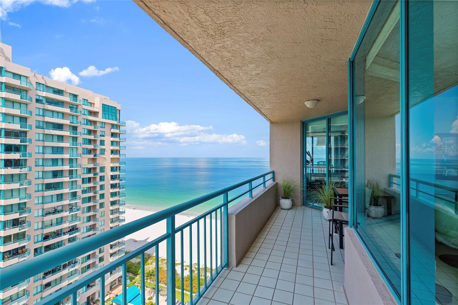 ULTIMAR ONE CONDO - Residential
