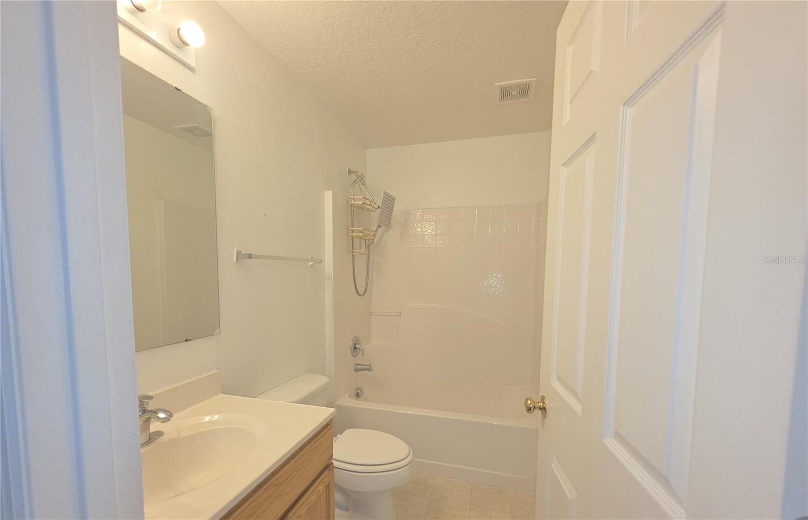 LAKE MEADOWS - Residential