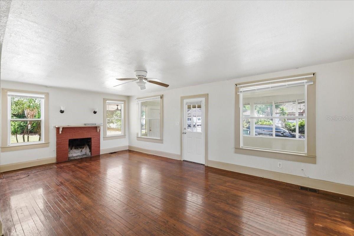 AVALON PARK - Residential