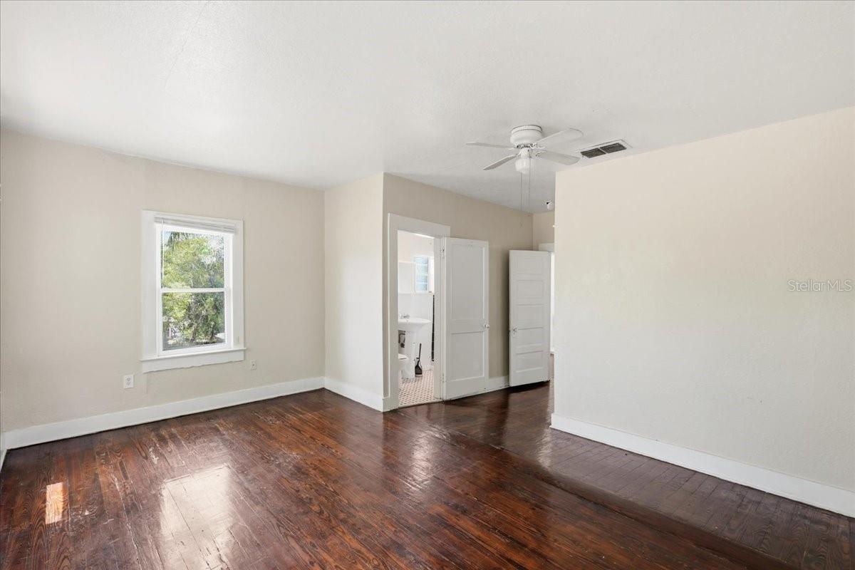 AVALON PARK - Residential
