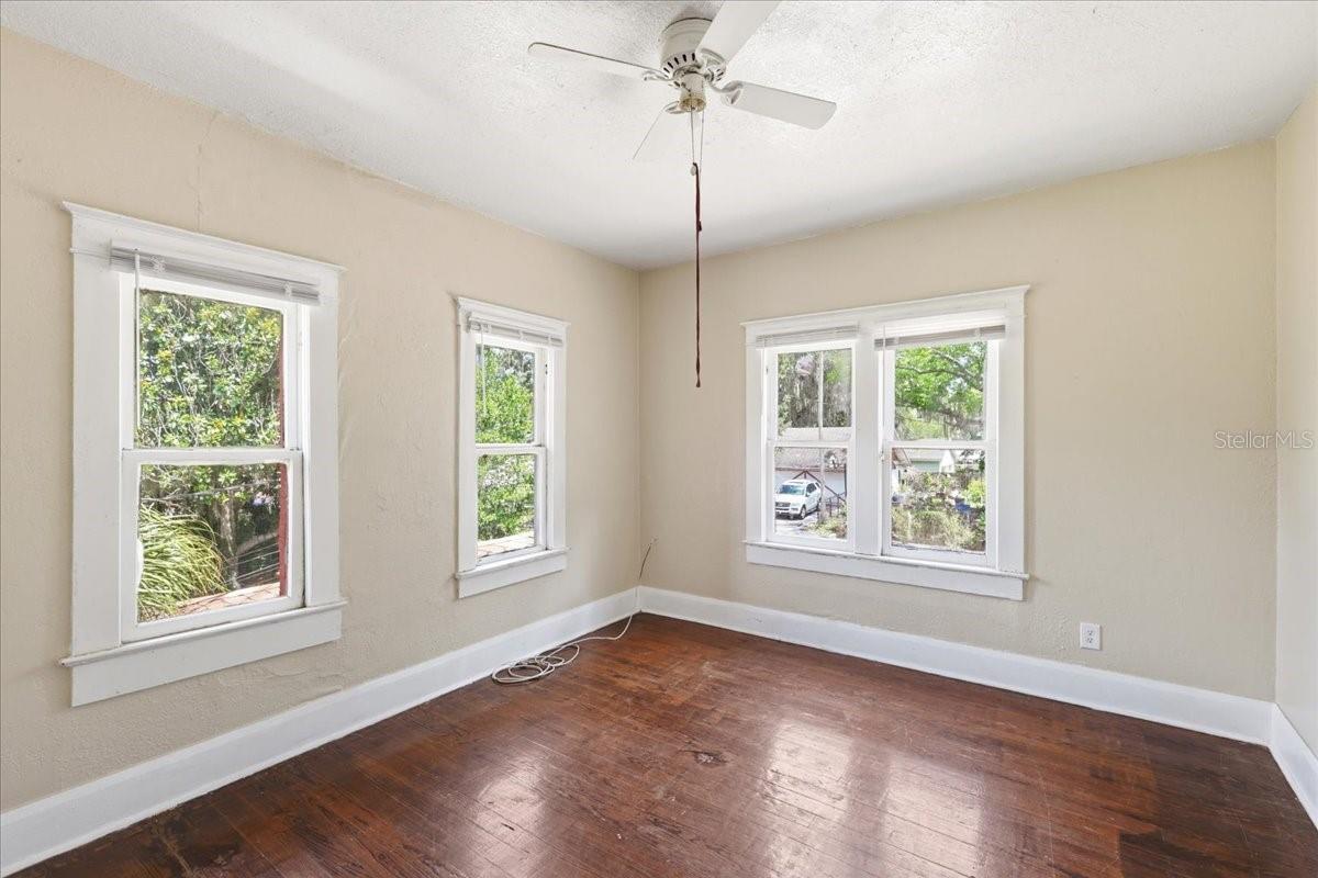AVALON PARK - Residential