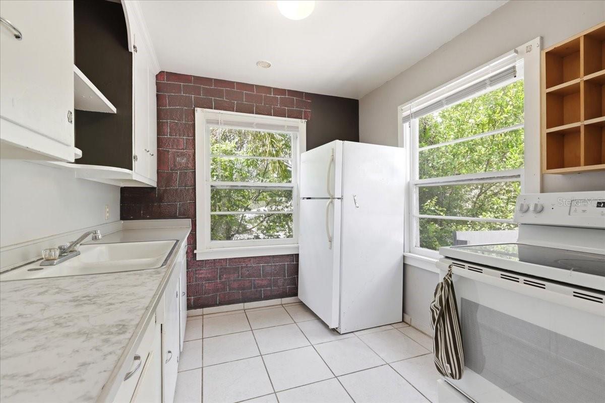 AVALON PARK - Residential