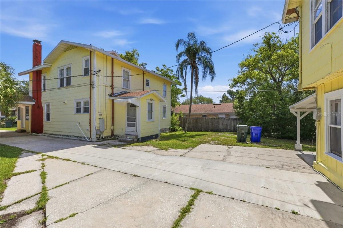 AVALON PARK - Residential