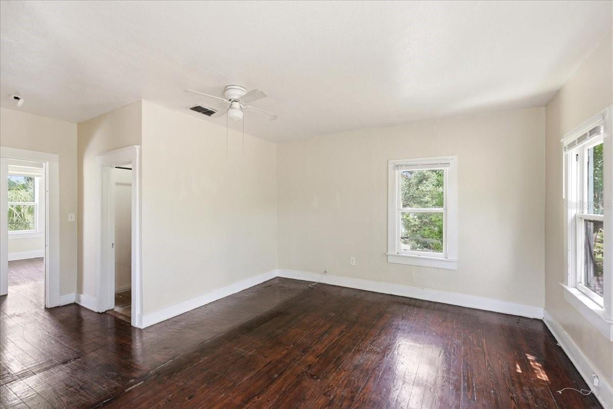 AVALON PARK - Residential