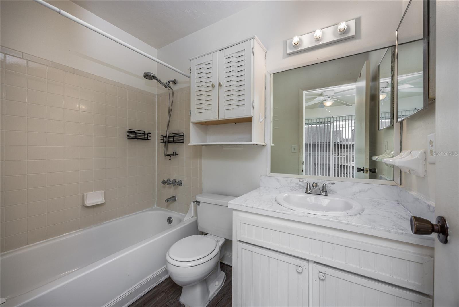 PICKWICK PARK - Residential Lease