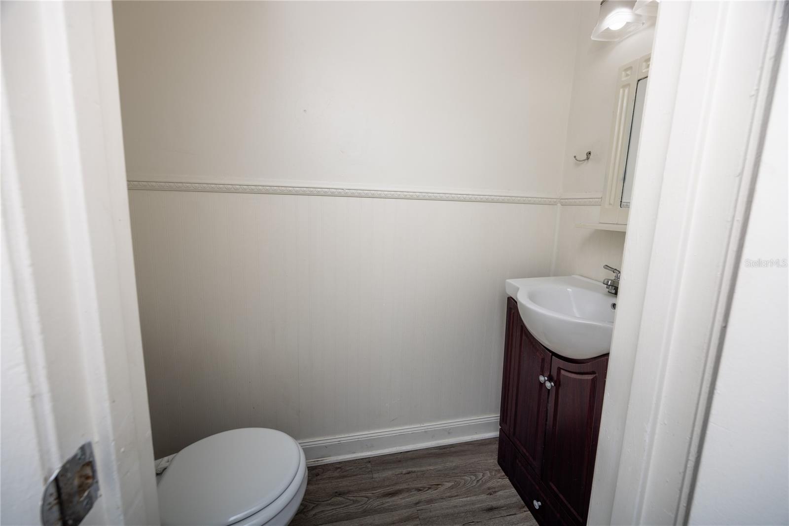 PICKWICK PARK - Residential Lease