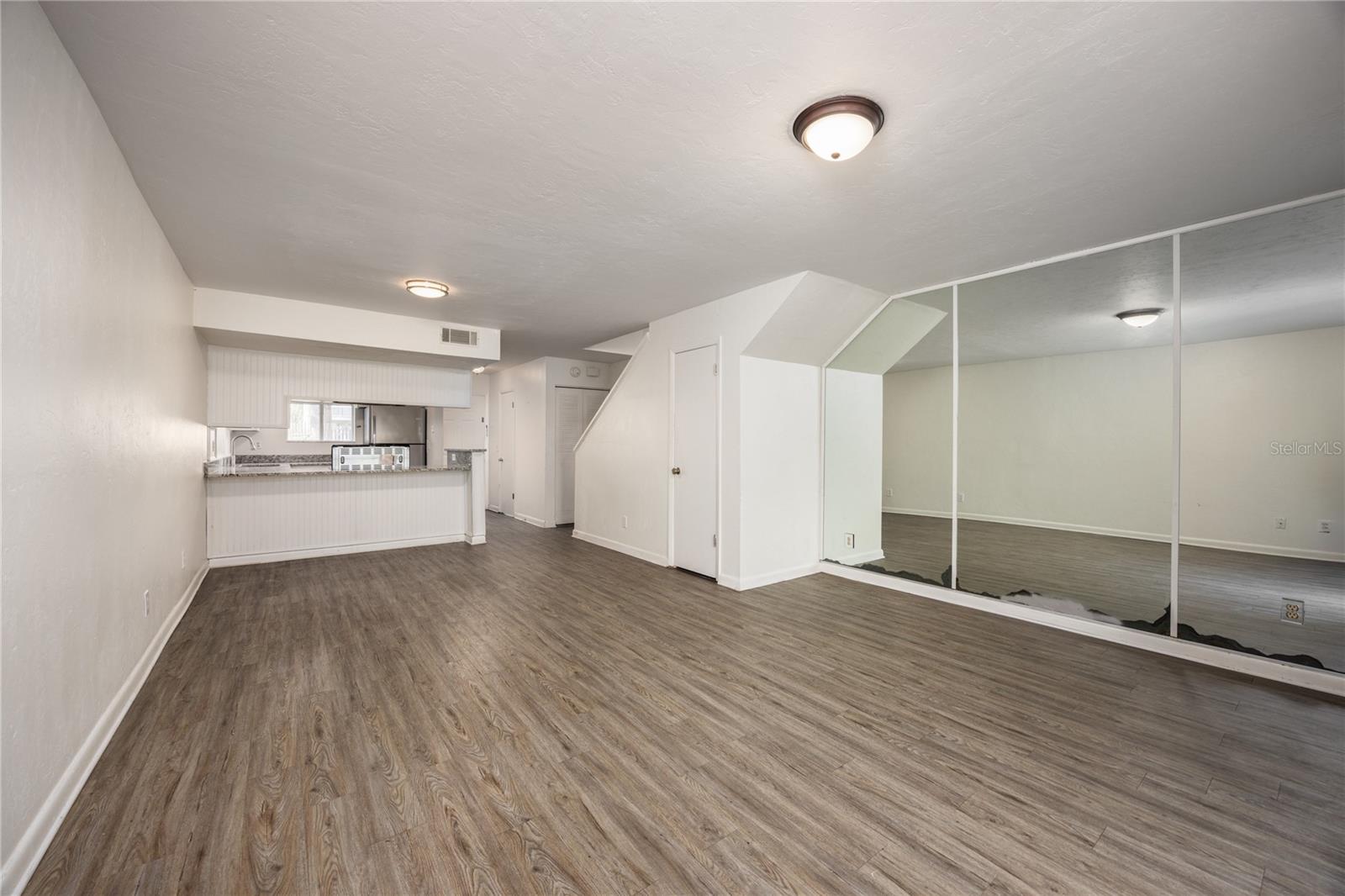PICKWICK PARK - Residential Lease