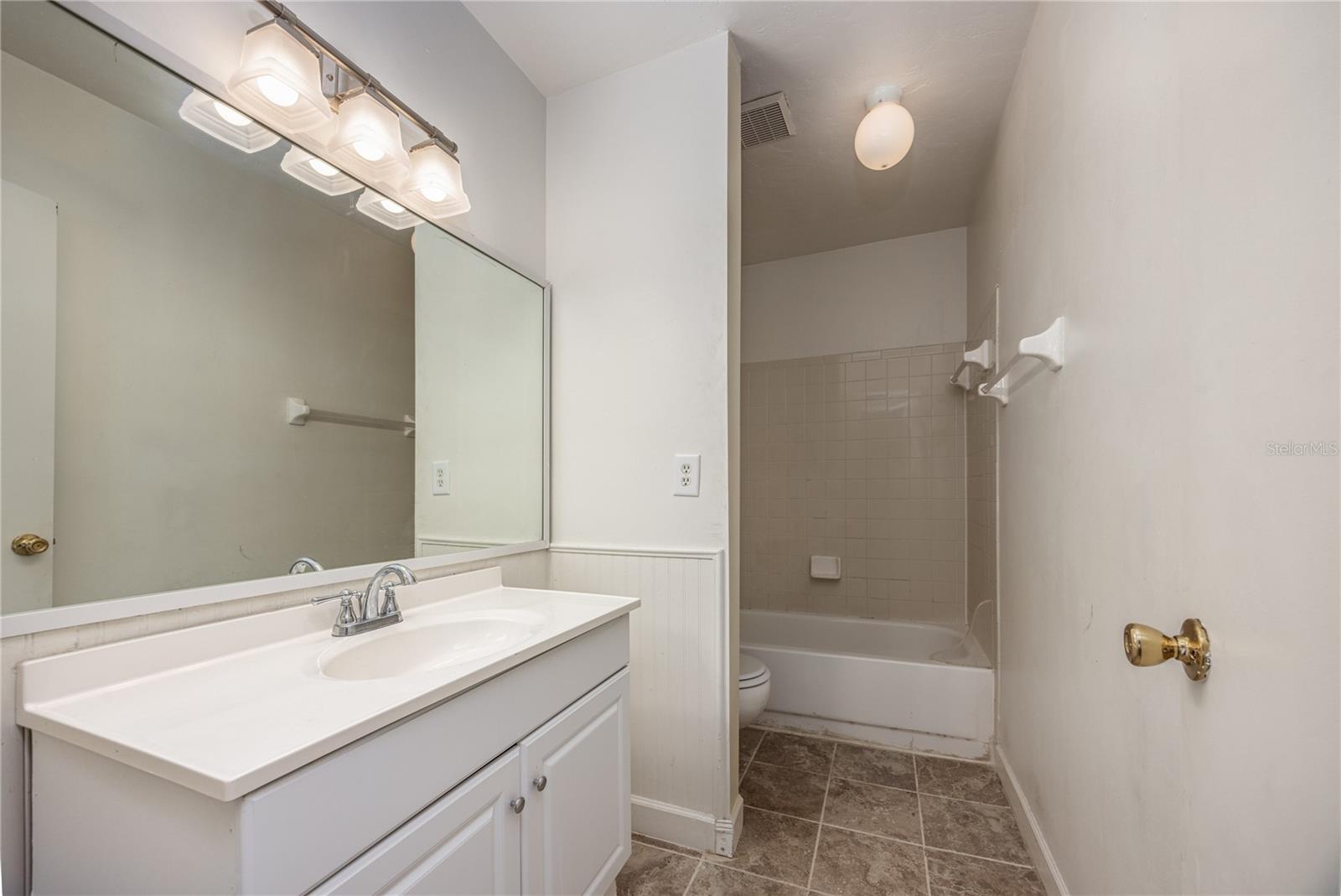 PICKWICK PARK - Residential Lease