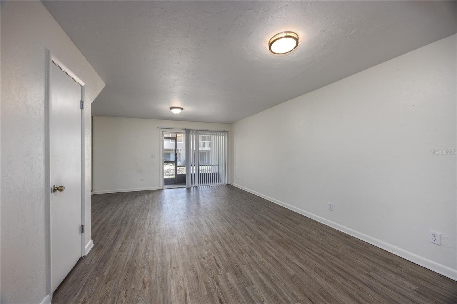 PICKWICK PARK - Residential Lease