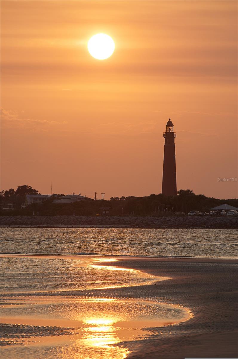 LIGHTHOUSE SHORES - Land