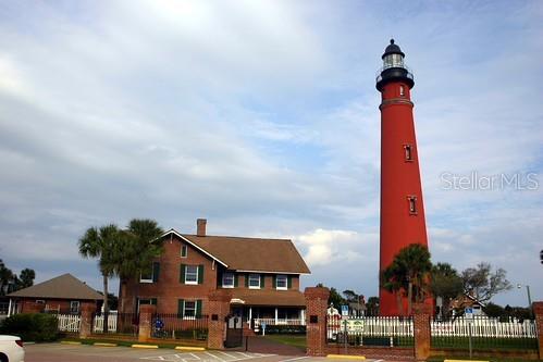 LIGHTHOUSE SHORES - Land