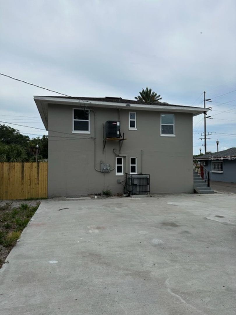 MCELGIN-BARTLETT SUB - Residential Lease