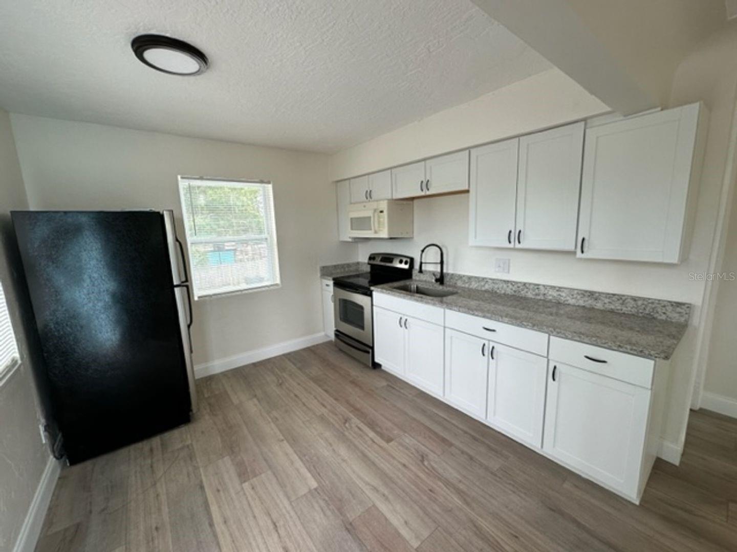 MCELGIN-BARTLETT SUB - Residential Lease