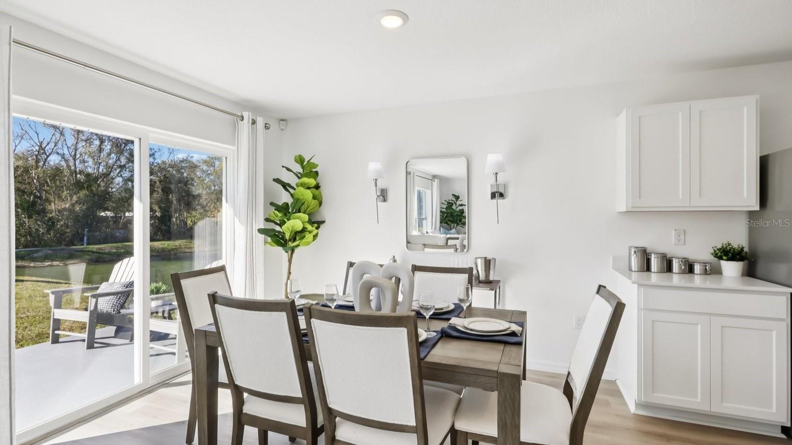 NORTHRIDGE - Residential