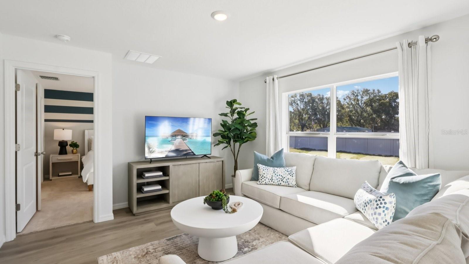NORTHRIDGE - Residential