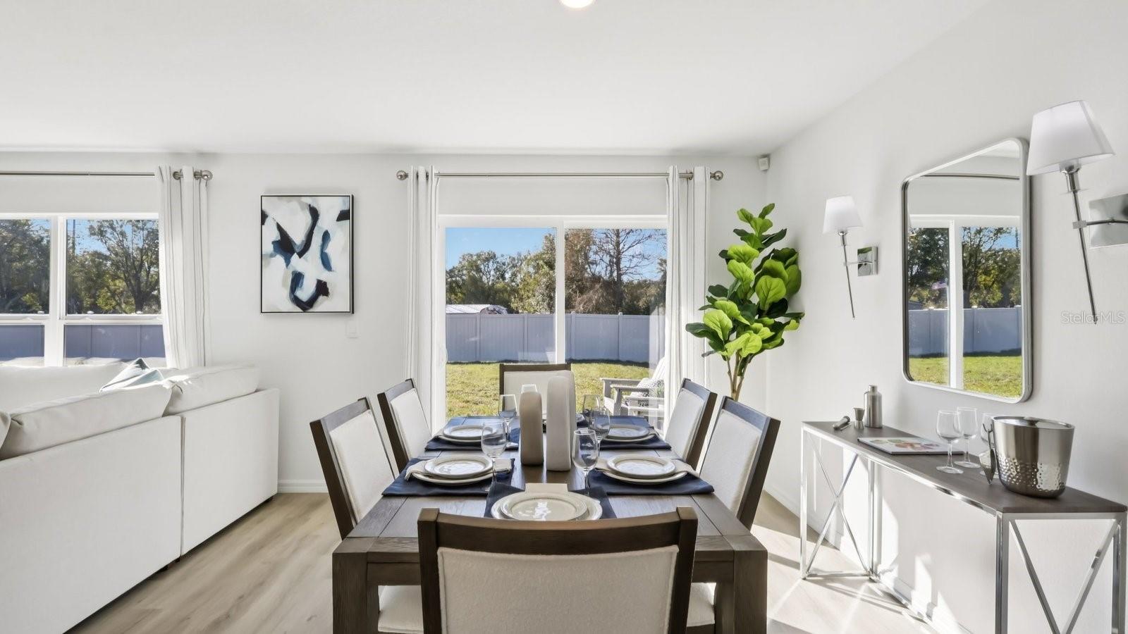 NORTHRIDGE - Residential