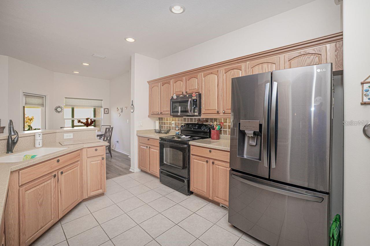 SUNCOAST LAKES - Residential
