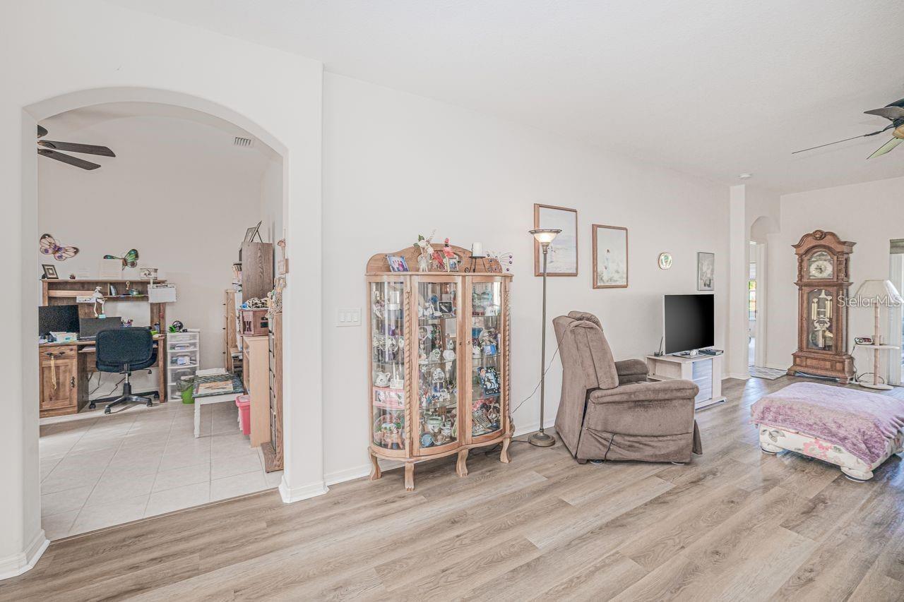 SUNCOAST LAKES - Residential