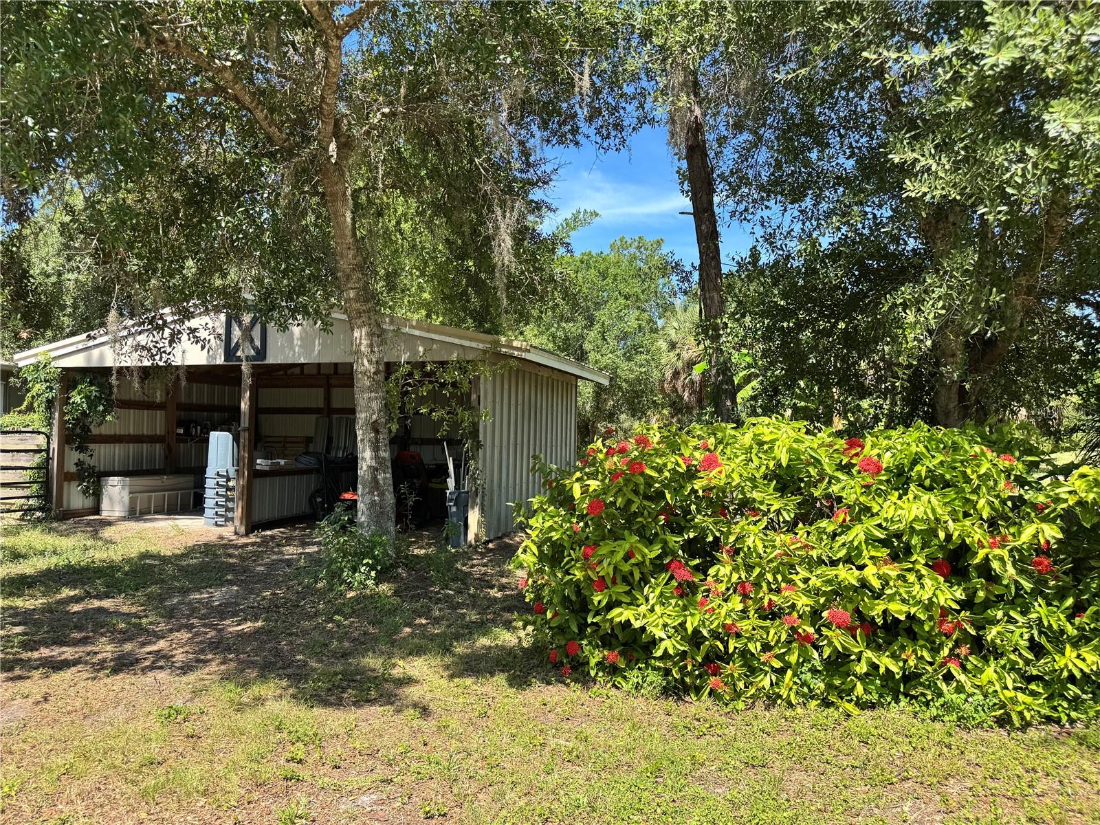 SUNCOAST RANCHES - Residential
