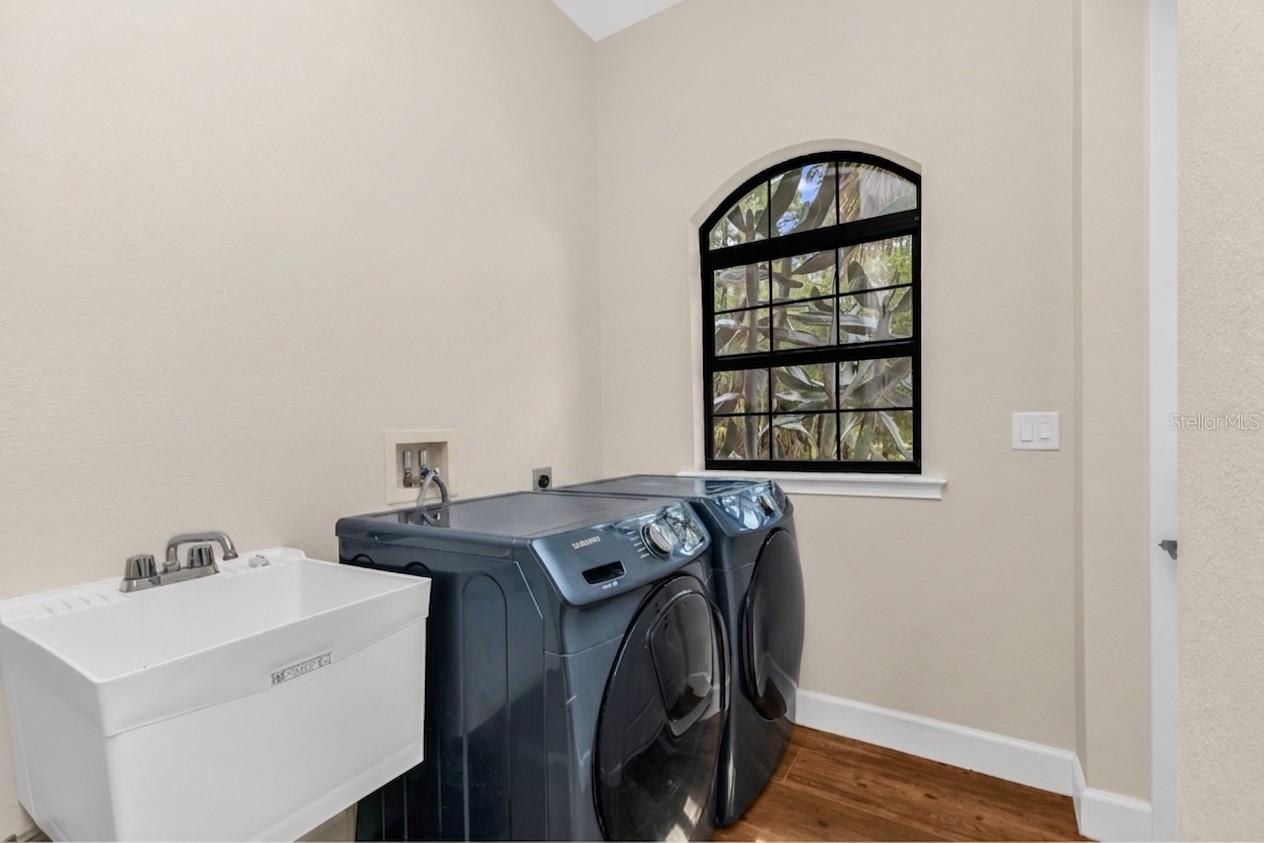 SUNCOAST RANCHES - Residential