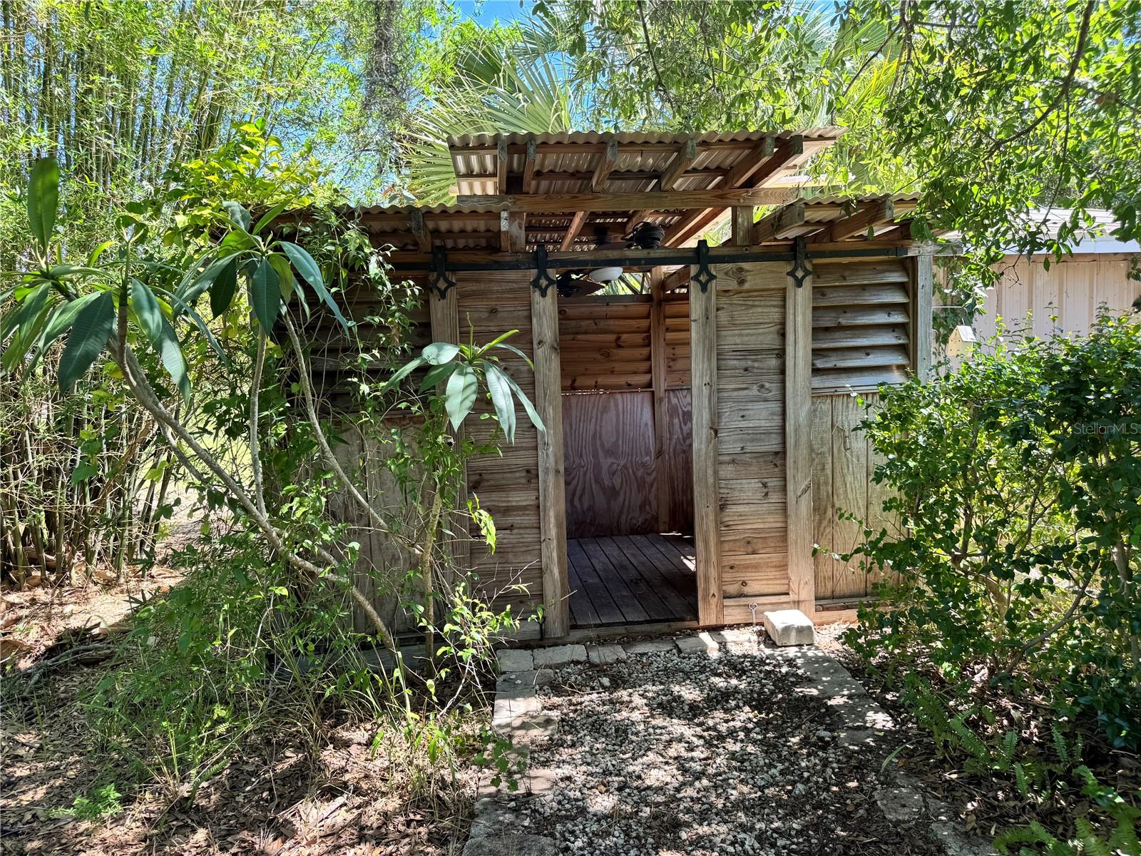 SUNCOAST RANCHES - Residential