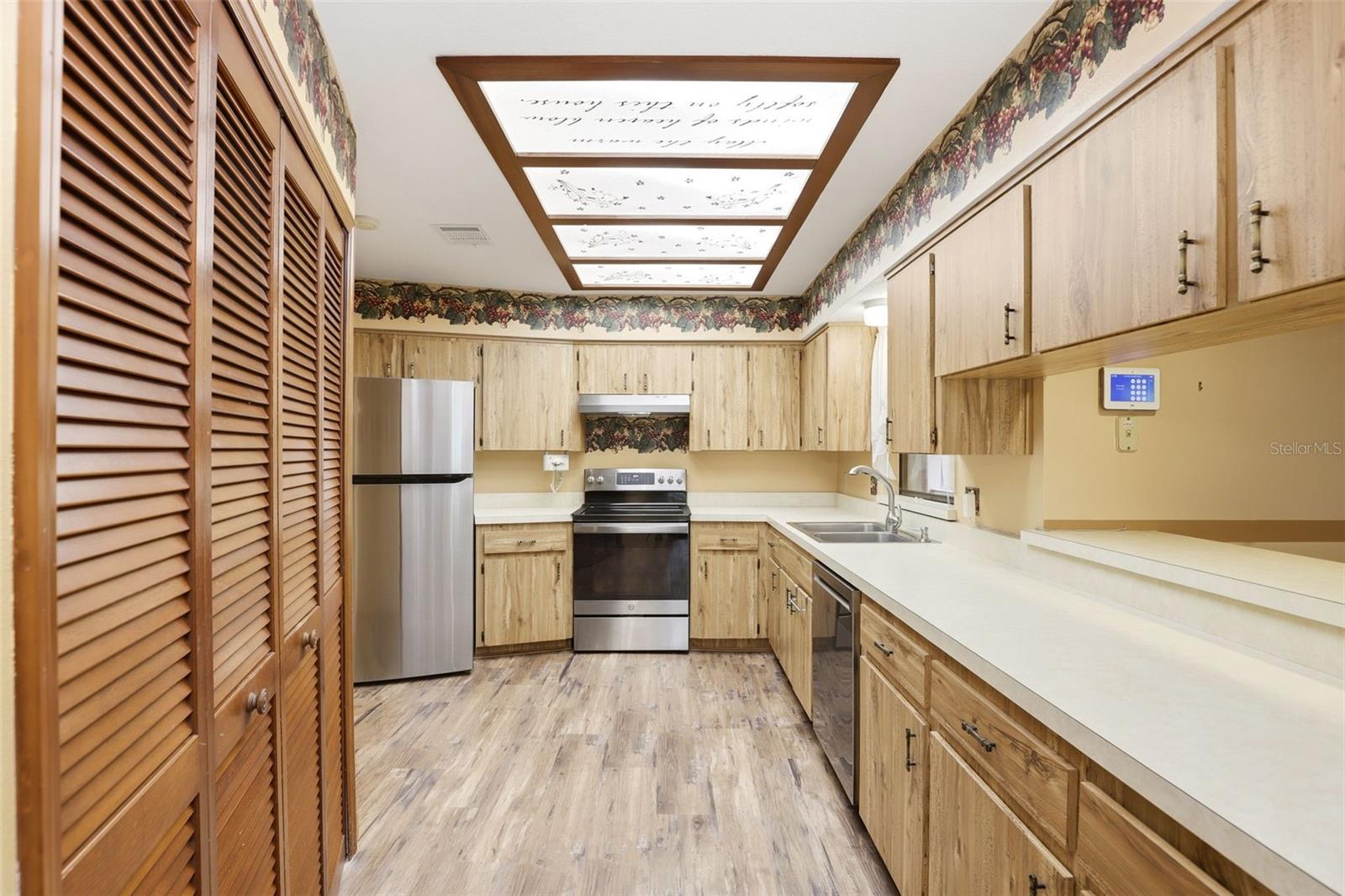 UNIVERSITY WOODS PH2 - Residential
