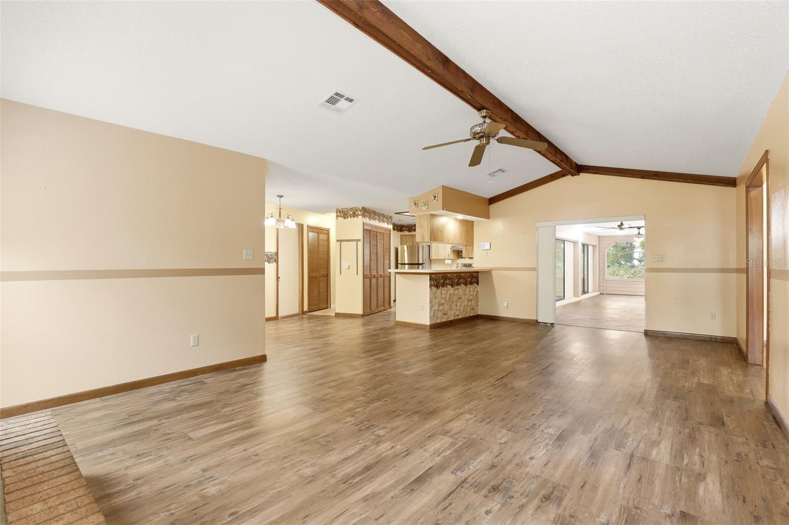 UNIVERSITY WOODS PH2 - Residential