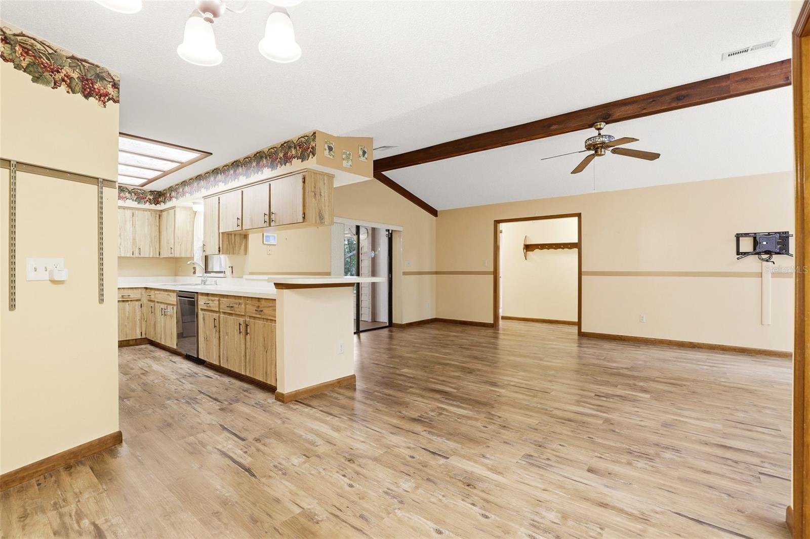 UNIVERSITY WOODS PH2 - Residential