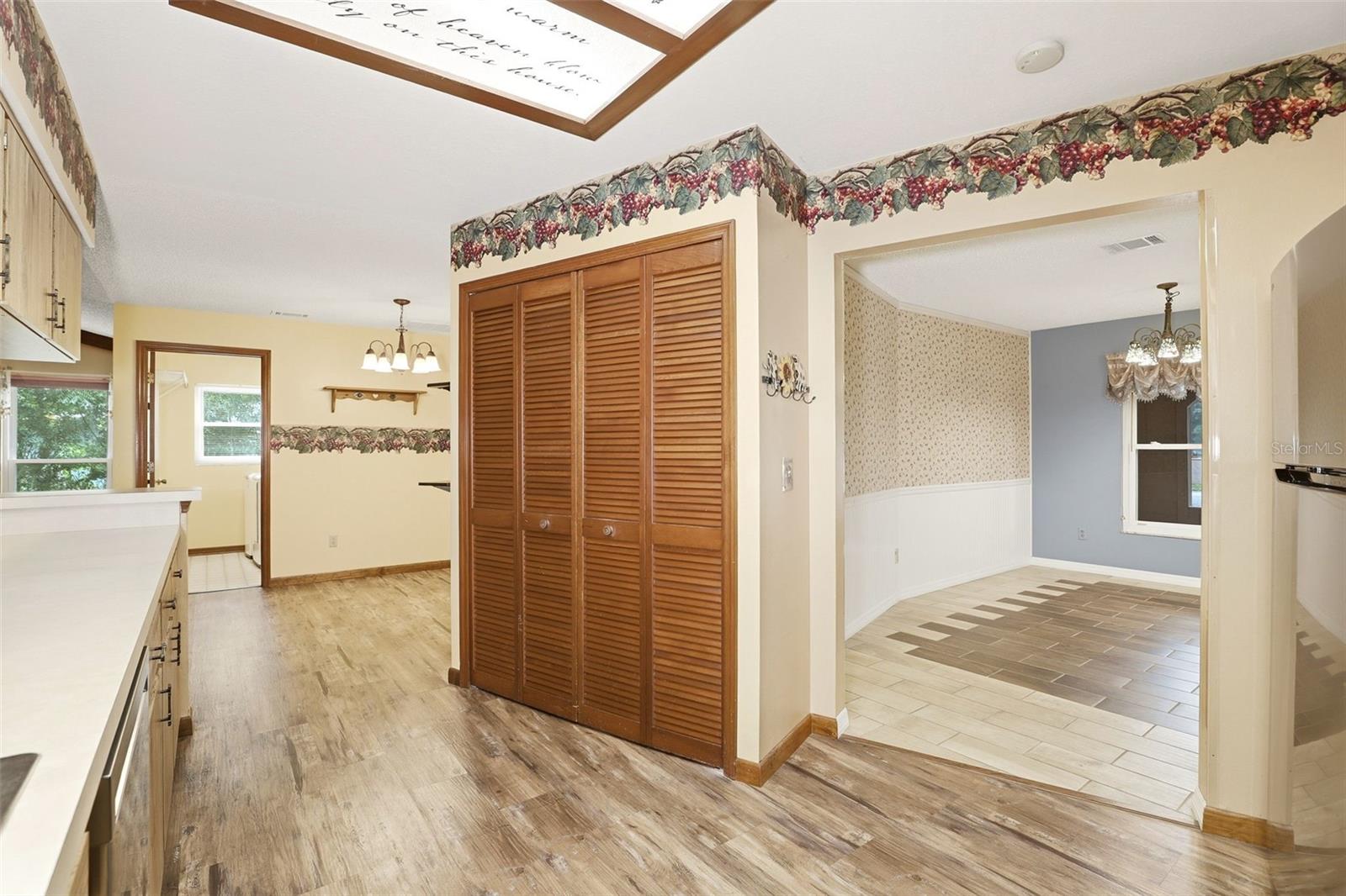 UNIVERSITY WOODS PH2 - Residential