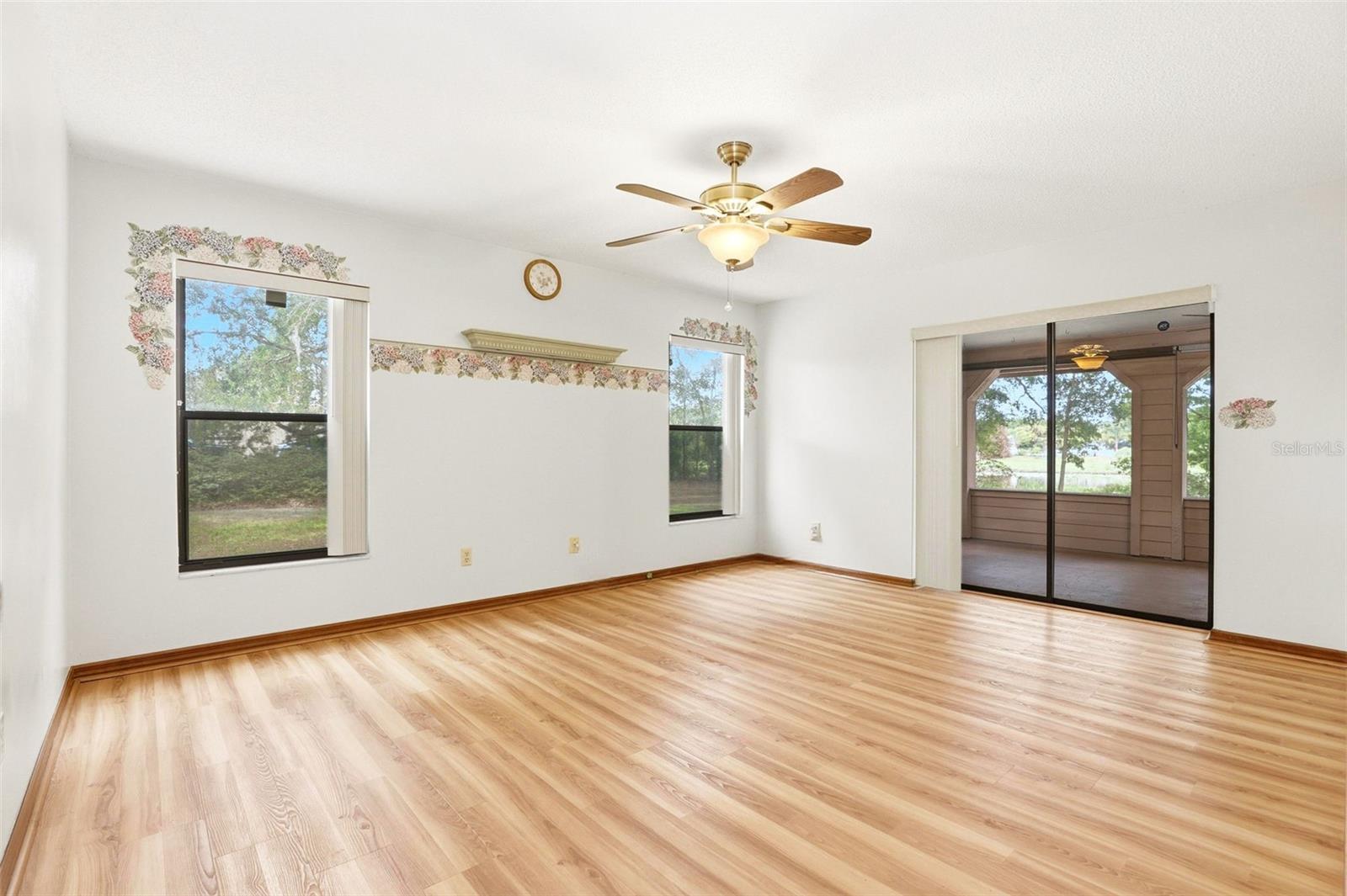 UNIVERSITY WOODS PH2 - Residential